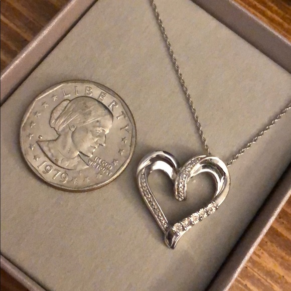 Zales Tilted Heart Pendant - Picture 4 of 4